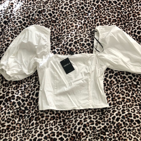 Forever 21 Tops - BOGO NWT White Puff Sleeve Cottagecore Top